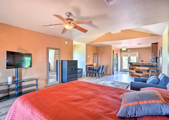 Unwind Poolside! Dreamy Desert Oasis In Apartment Phoenix
