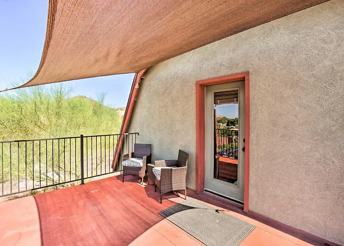 Apartament Unwind Poolside! Dreamy Desert Oasis In